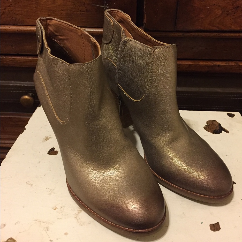 Lucky brand ankle boots.